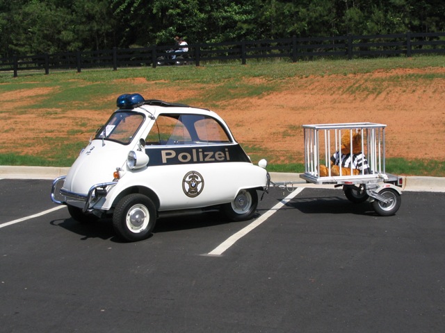 isetta3withwagon2.jpg